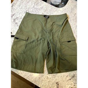 LL Bean 100% Nylon Mens Cargo Shorts -‎ Size 34